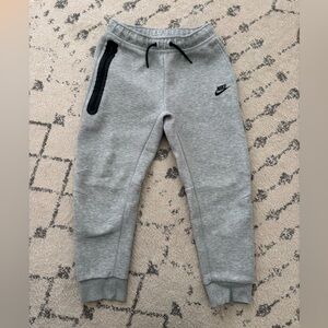 Kids' Grey Nike Sportswear Tech Fleece Joggers - youth large